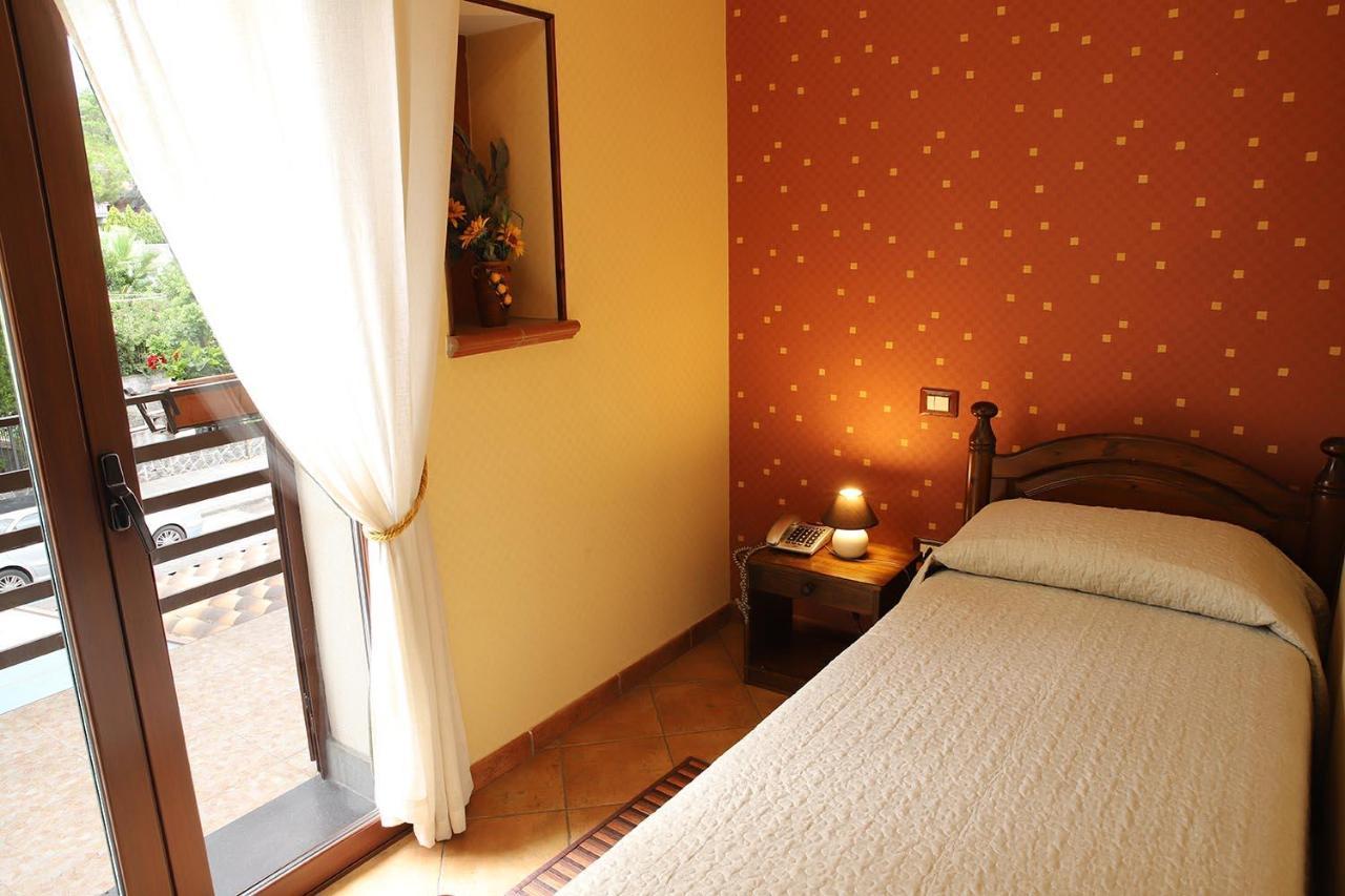 Hotel Alle Pendici ニコロージ エクステリア 写真